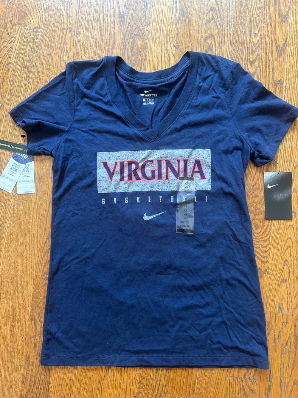 Official UVA Collegiate wear Nike Navy Blue Basketball V-Neck Tee. NWT.